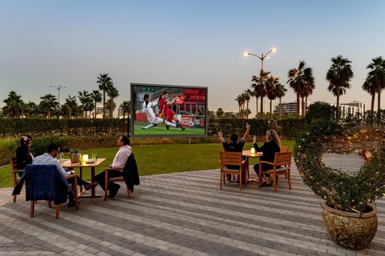 Radisson Dubai Damac Hills Hotel Ngoại thất bức ảnh
