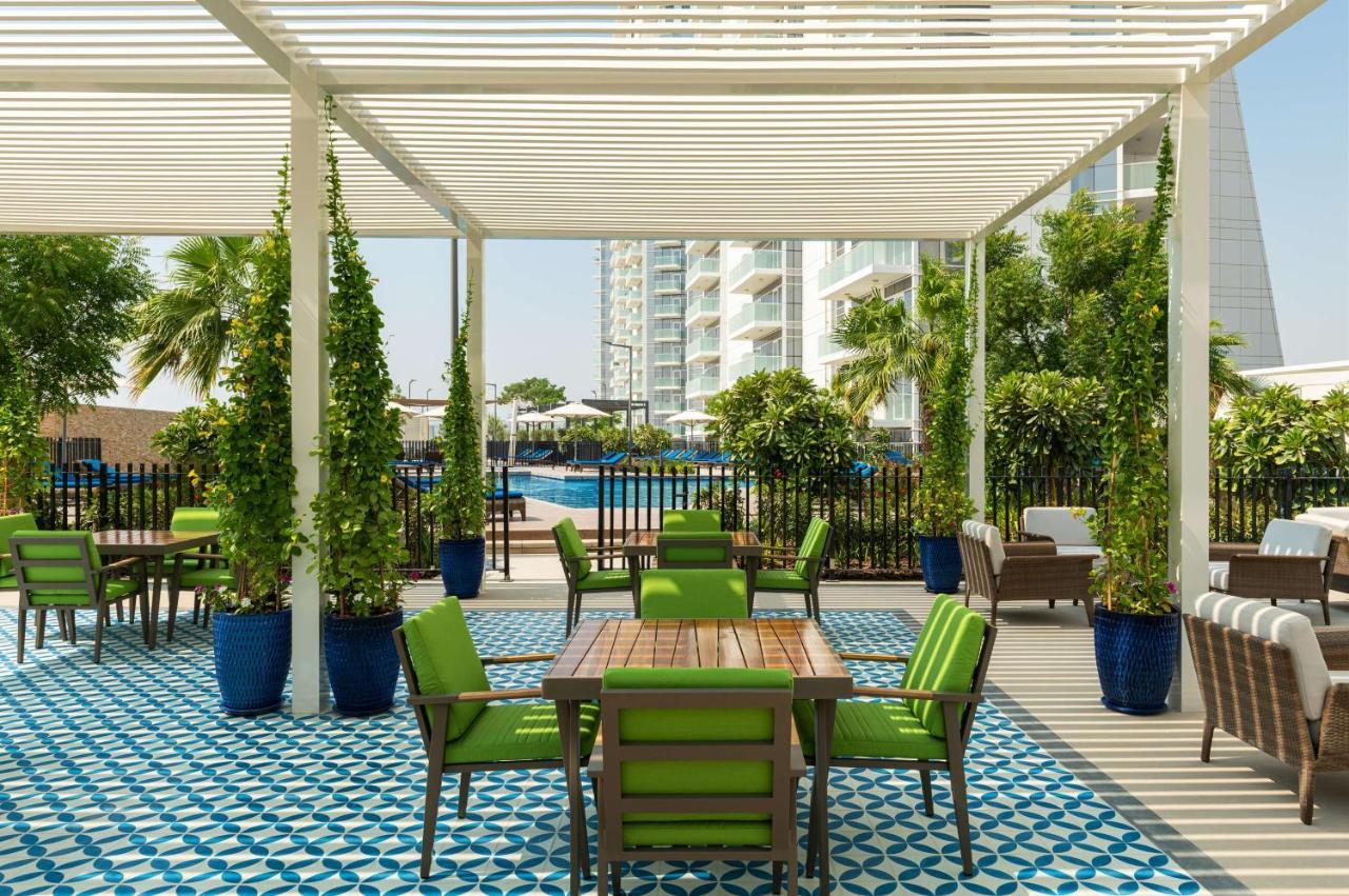 Radisson Dubai Damac Hills Hotel Ngoại thất bức ảnh