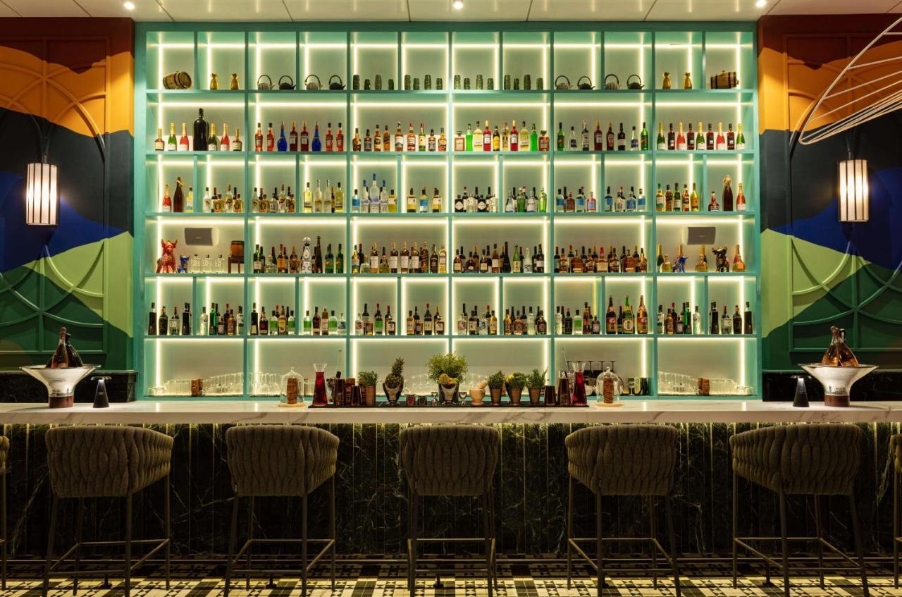 Radisson Dubai Damac Hills Hotel Ngoại thất bức ảnh