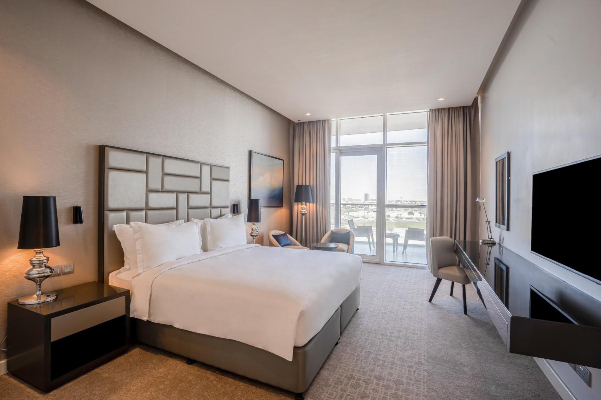 Radisson Dubai Damac Hills Hotel Ngoại thất bức ảnh