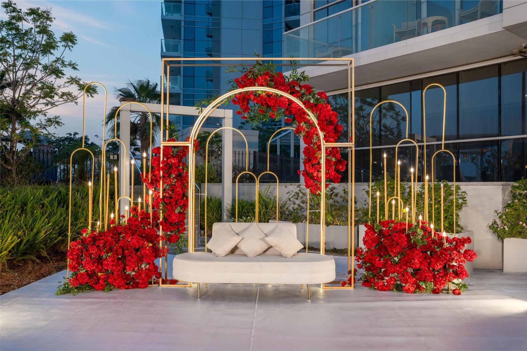 Radisson Dubai Damac Hills Hotel Ngoại thất bức ảnh